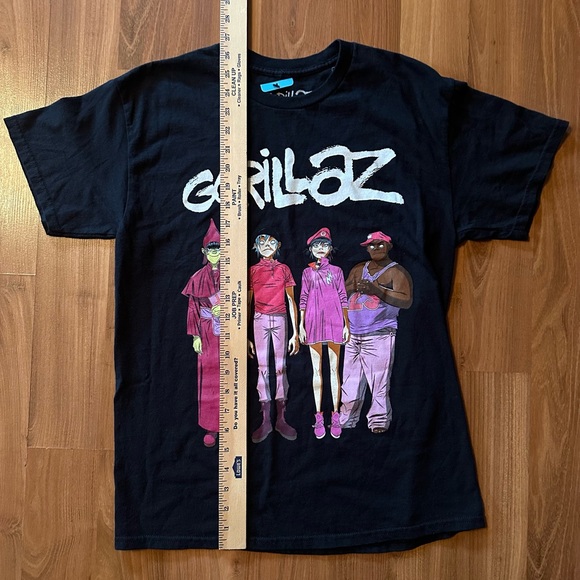 NWT Gorillaz T-shirt size SM/MD Hot Topic - Picture 2 of 4